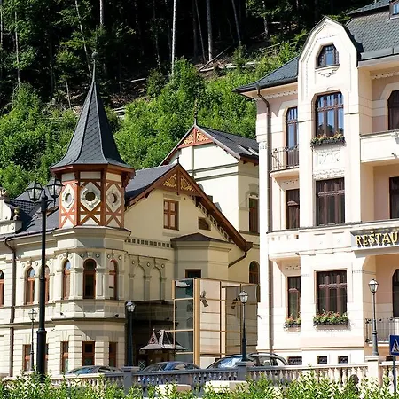 Hotell Slavy Trenčianske Teplice